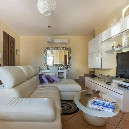 Anaelehouseapartments Ltb Apartment