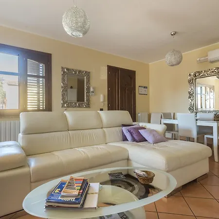 Anaelehouseapartments Ltb