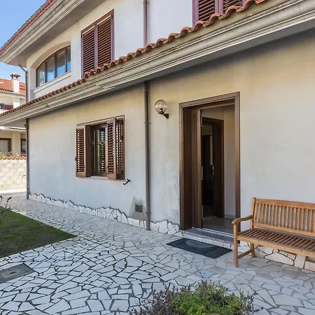 Appartement Anaelehouseapartments Ltb *