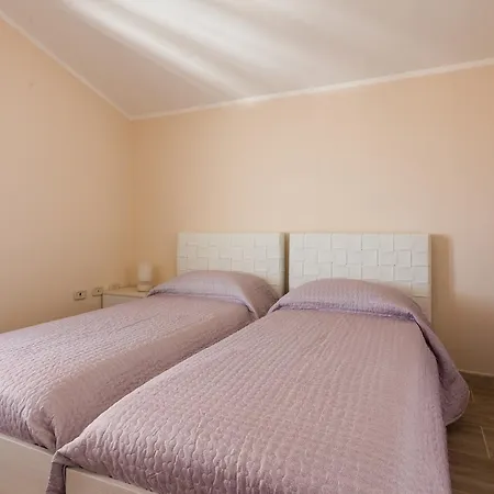 Appartement Anaelehouseapartments Ltb *