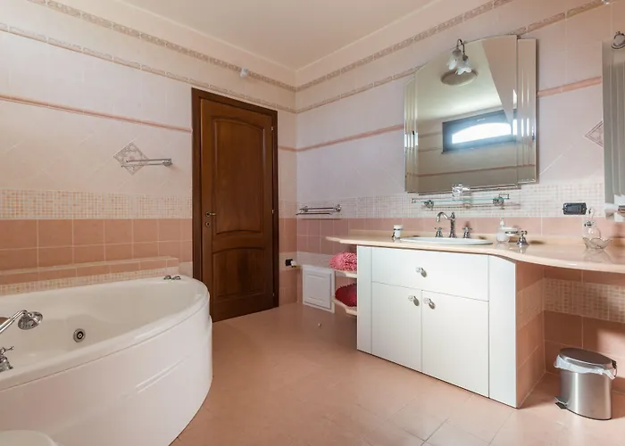 Anaelehouseapartments Ltb 公寓