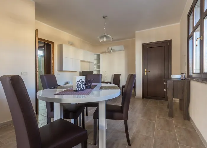 Anaelehouseapartments Ltb